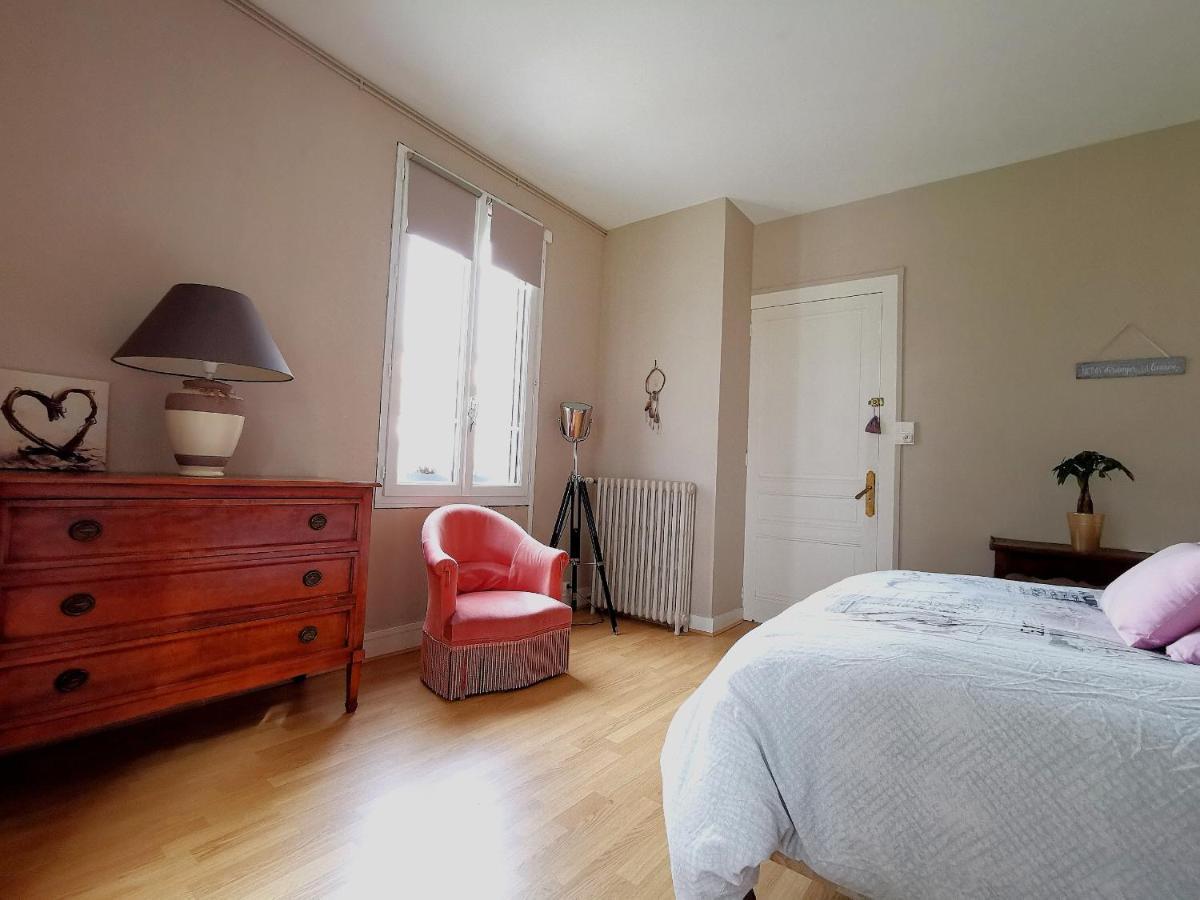 Chambres D'Hotes La Maison Blanche Saint-Junien Dış mekan fotoğraf